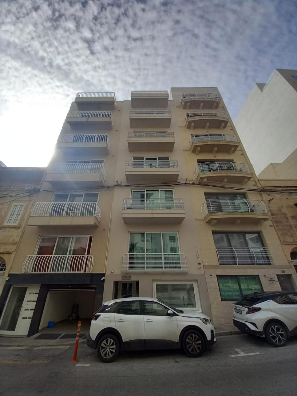 Best Location In Sliema Bagian luar foto